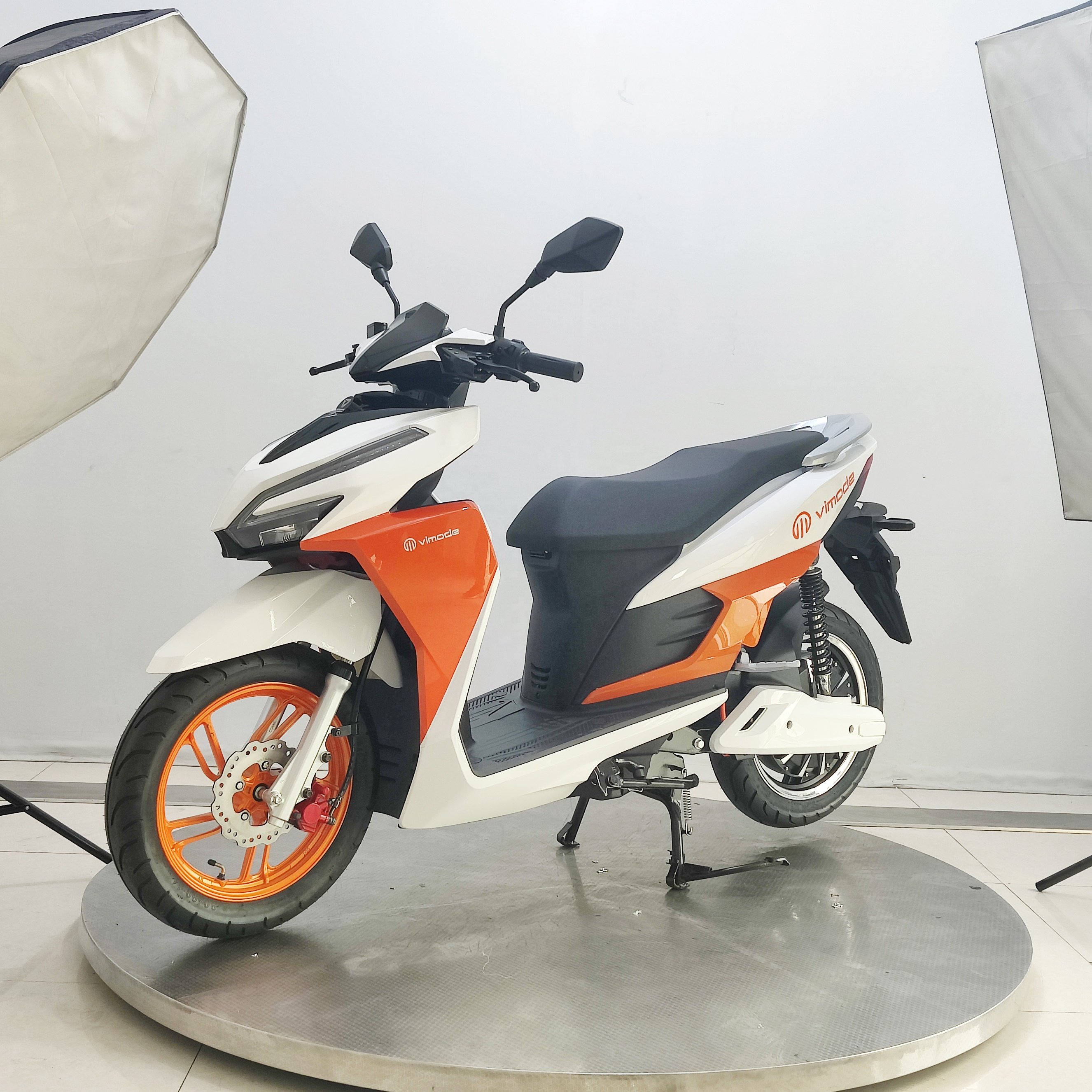 VIMODE 2024 China Manufacturer Good Quality Electric Scooter 2000W Fast Electric Motorcycle