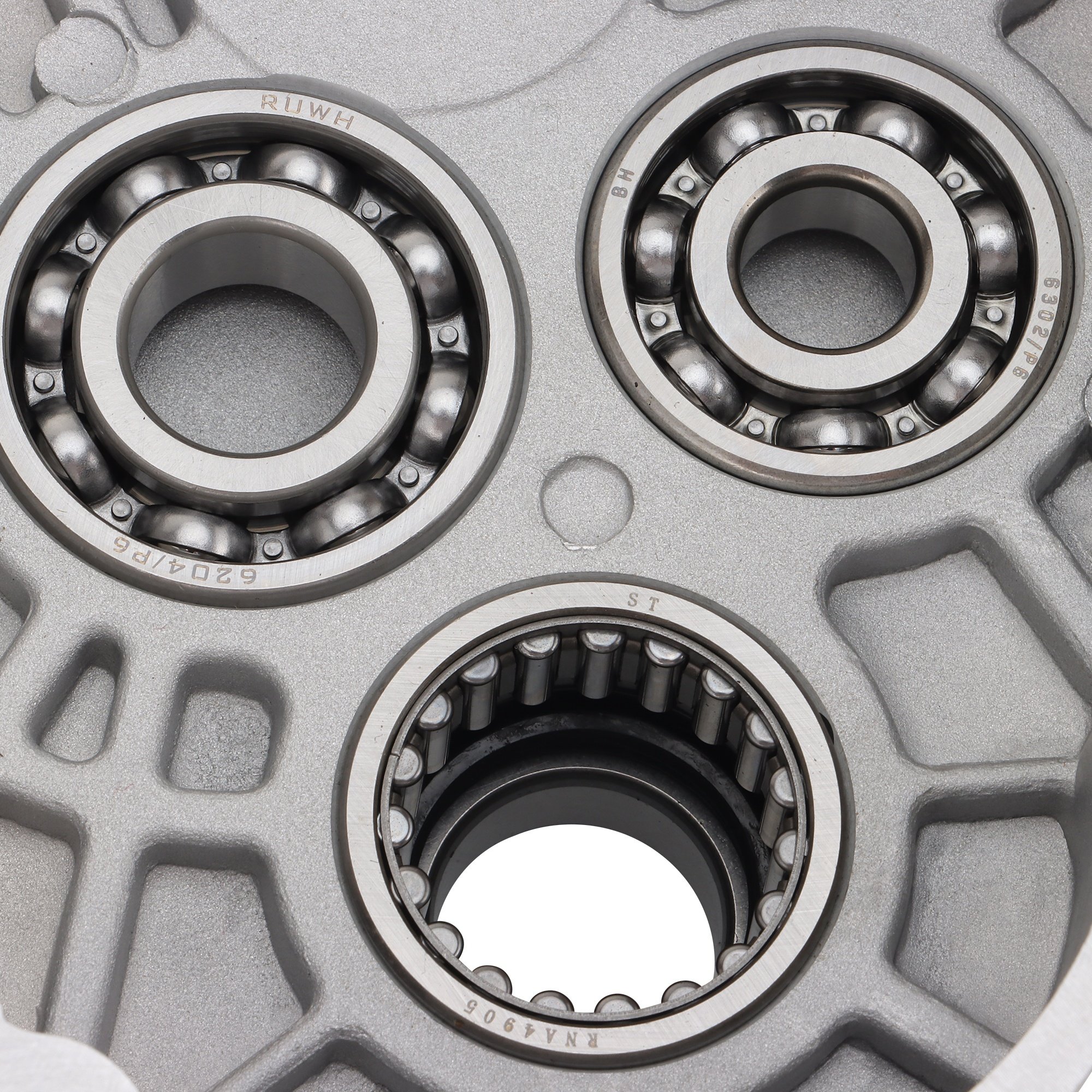 GOOFIT Motorcycle Crankcase Cover with Bearing GY6 Engine Parts For ATV Go Kart Dirt Bike Pit Bike Scooter