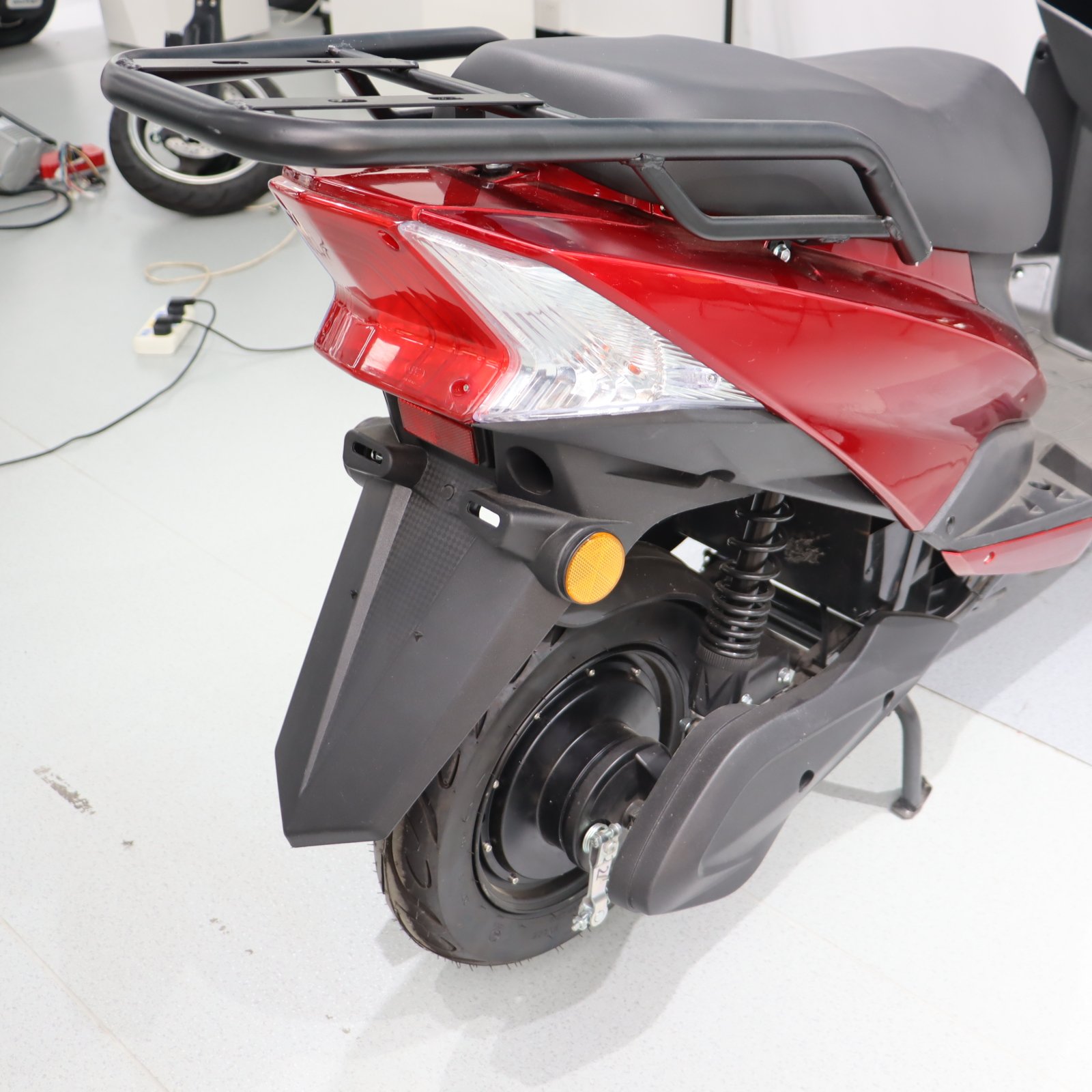 Half Off Sale Wholesale High Power Electric Motorcycle BLDC 1000W 60V 72V 20Ah Cheap Electric Moped Scooter