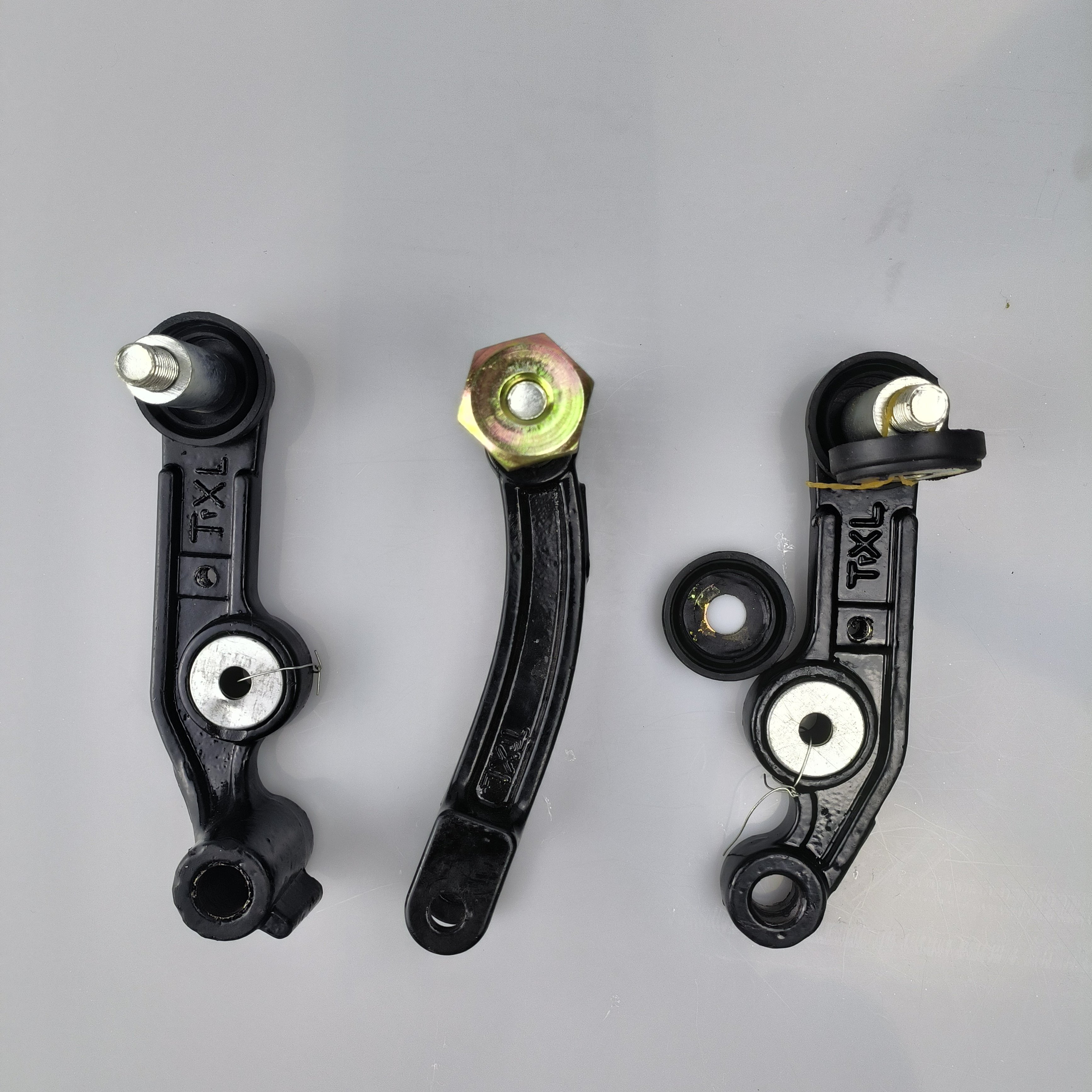 Metal parts Strong and durable swingarms Swingarms for motorcycles and bicycles
