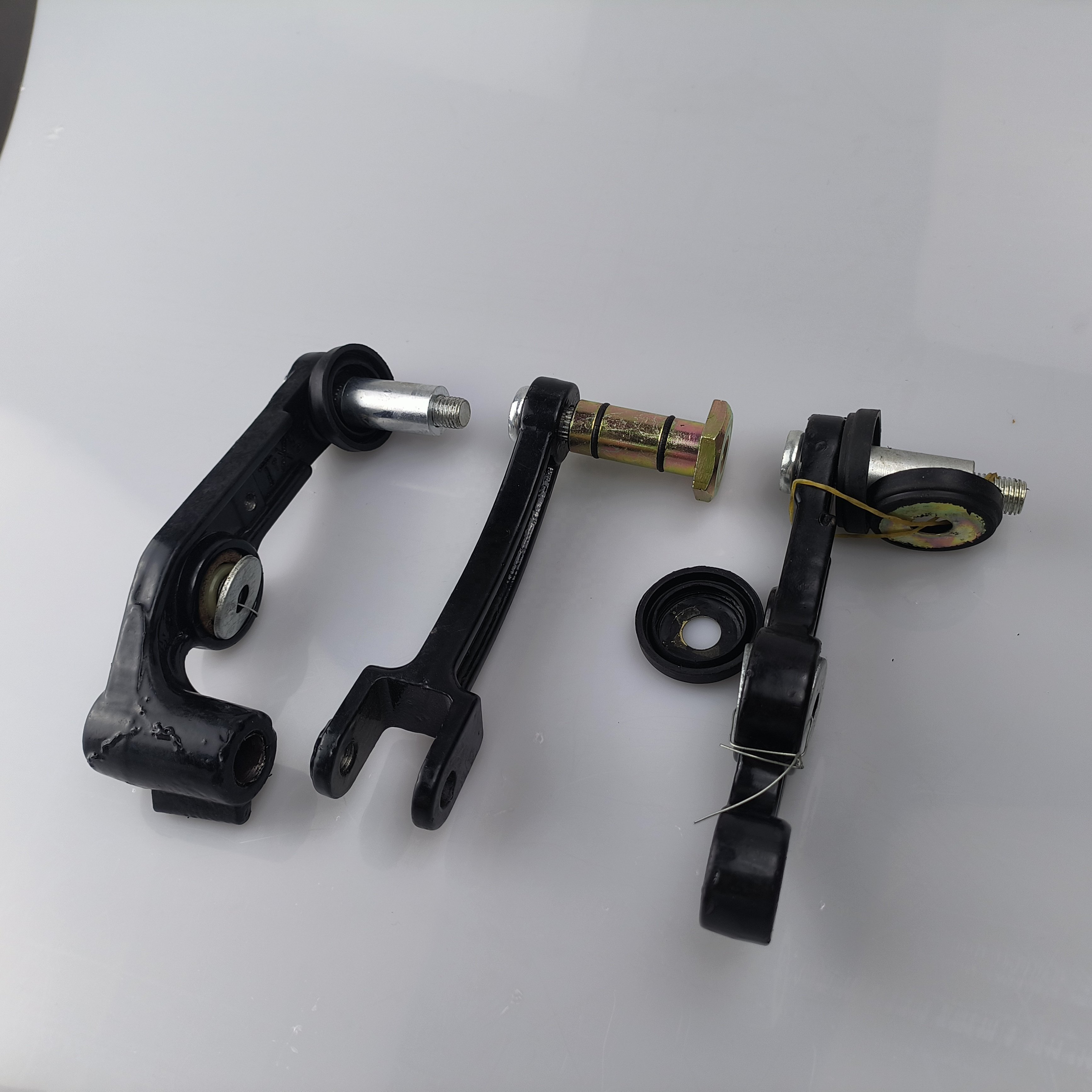 Metal parts Strong and durable swingarms Swingarms for motorcycles and bicycles