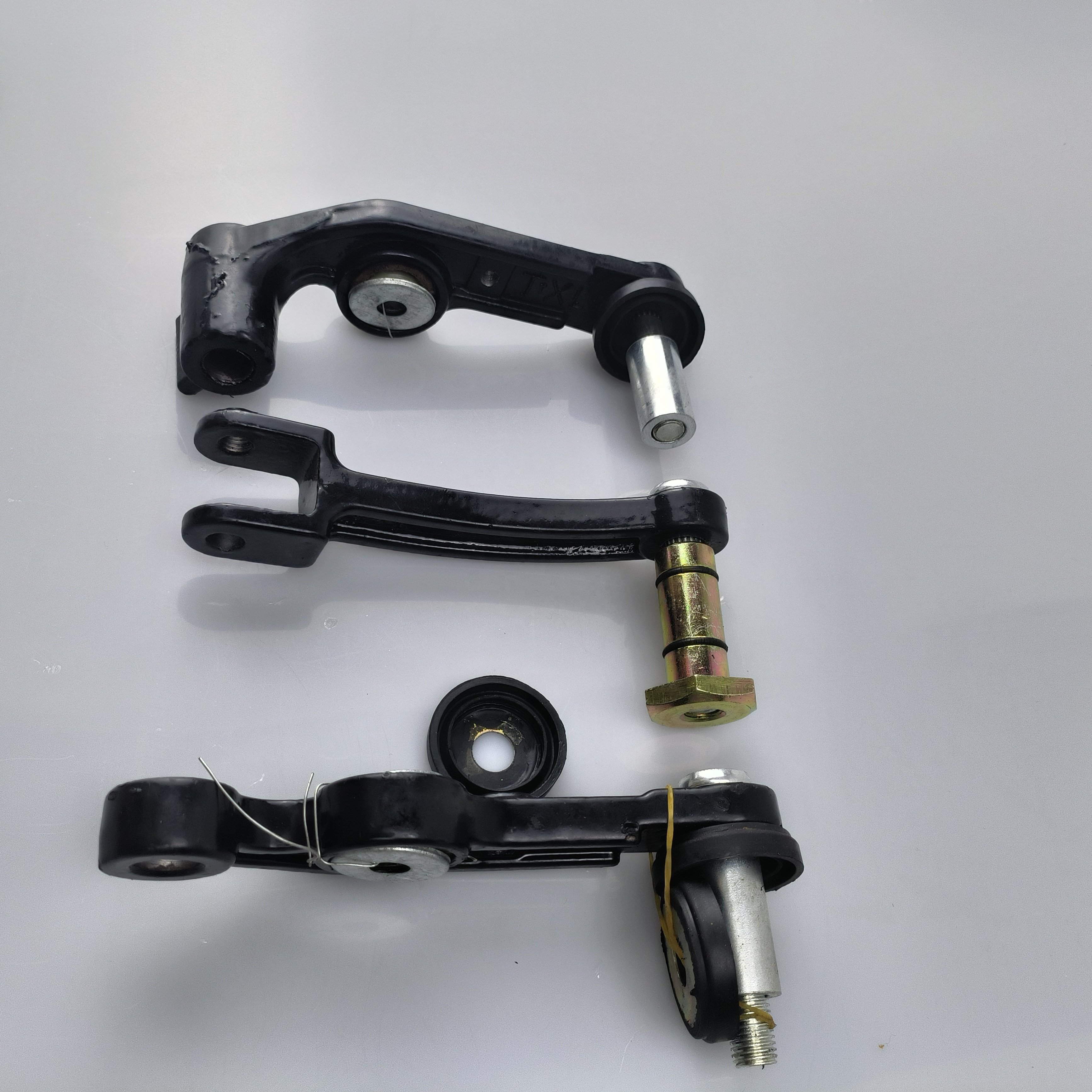 Metal parts Strong and durable swingarms Swingarms for motorcycles and bicycles