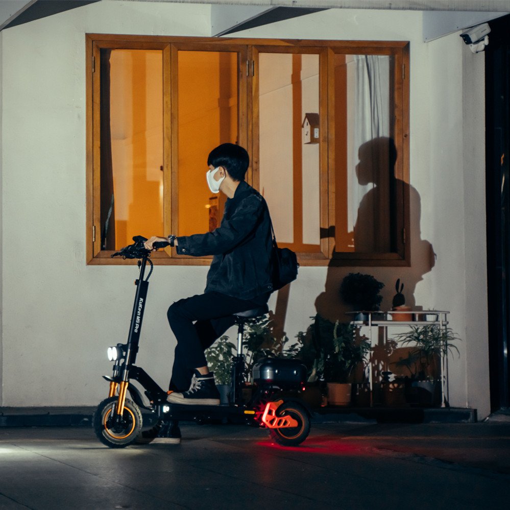 top selling products 2024 EU warehouse hot selling IP54 waterproof kukirin M5 PRO wholesale electric scooters