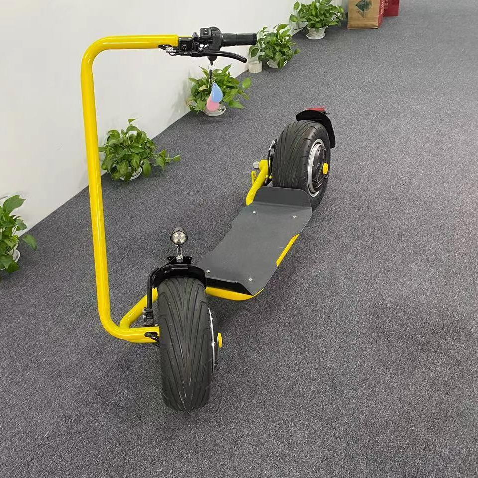 High performance customized eu warehouse hot sale 1500w 20ah fat tire electric scooter for adult citycoco