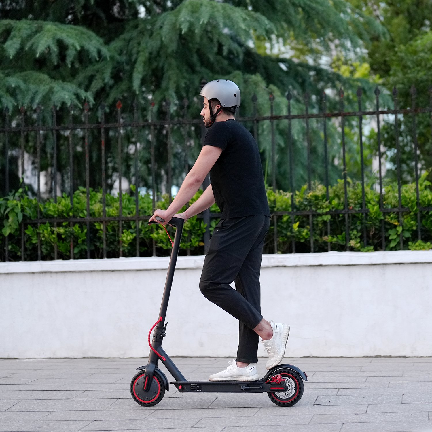8.5 inch Electric Scooter 350W foldable 2 wheels e scooter with APP e-bike EU/USA warehouse stock drop shipping