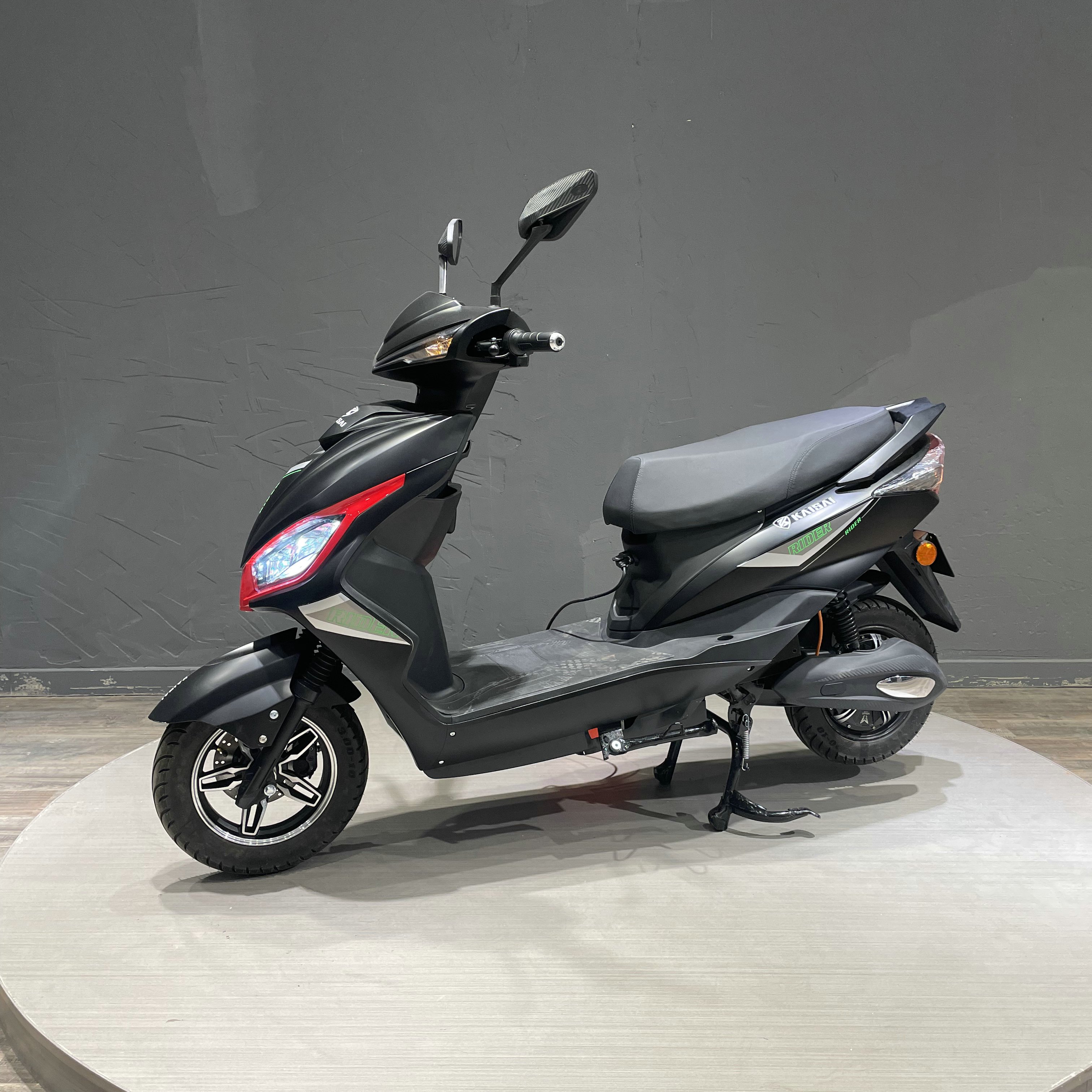 High Speed 2000w Sportbikes Delivery Motorcycle Ckd Chopper 2 Wheel Moped Mobility Electric Scooters Adult Motorcycles For Sale
