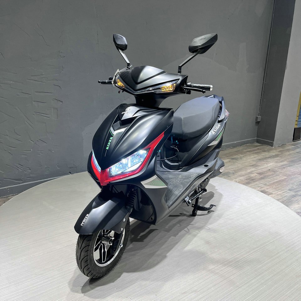 High Speed 2000w Sportbikes Delivery Motorcycle Ckd Chopper 2 Wheel Moped Mobility Electric Scooters Adult Motorcycles For Sale