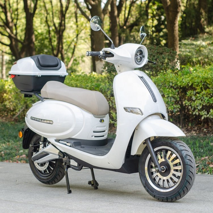 2021 Cheap Retro Style Electric Scooter Moped 3000W Motor 60V 40AH Lithium Battery