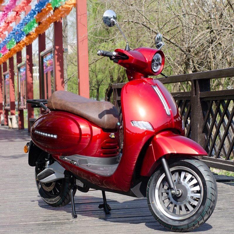 2021 Cheap Retro Style Electric Scooter Moped 3000W Motor 60V 40AH Lithium Battery