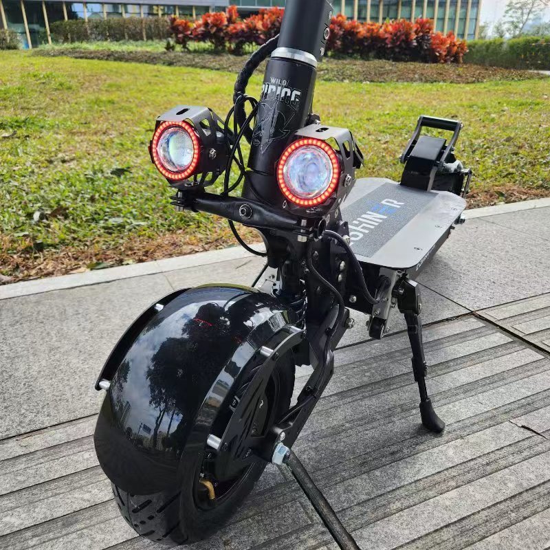 2024 Long Range Powerful 11inch E Scooter 60V 25-40Ah 6000W Dual Motor Powerful Electric Scooter with Seat