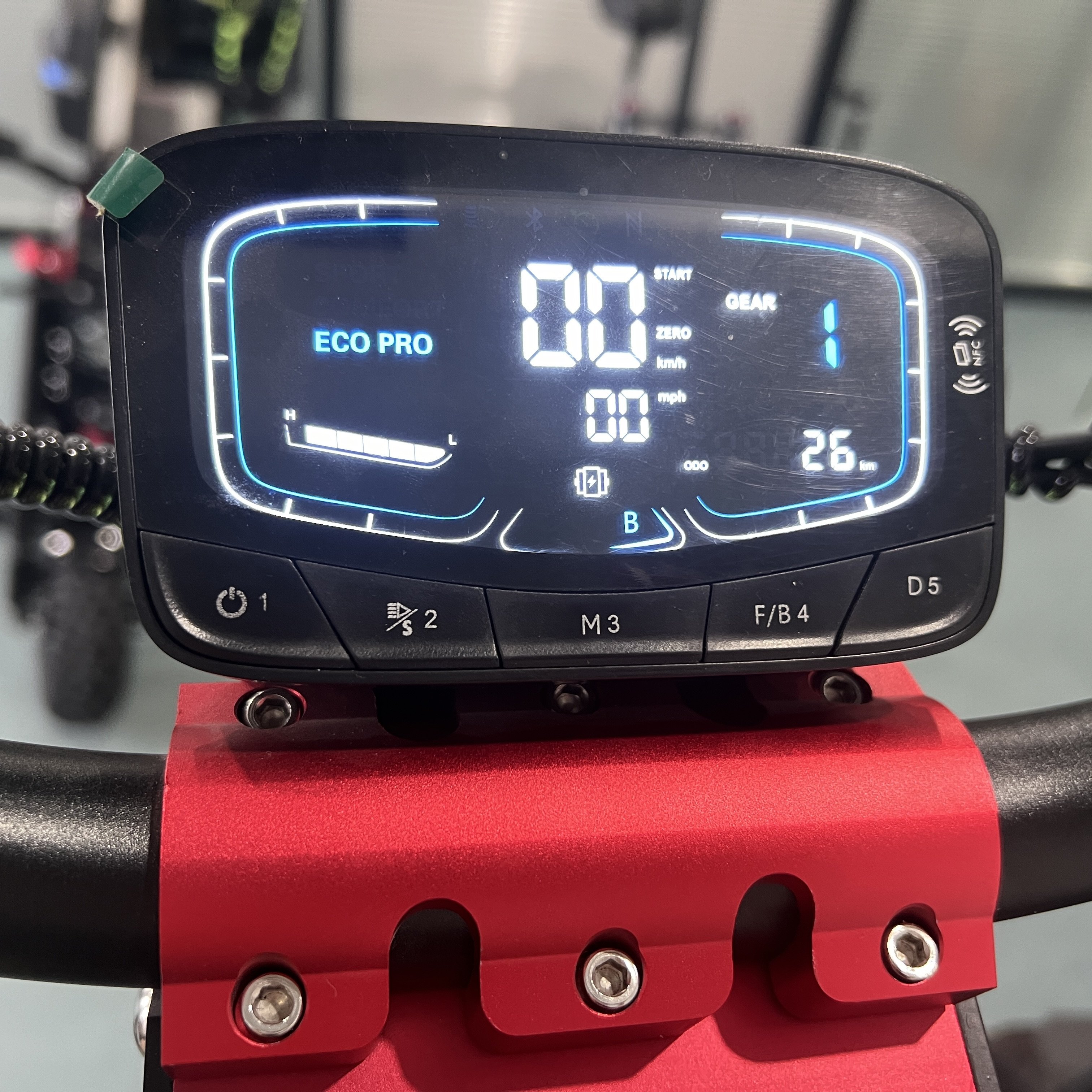 Factory Direct Sale E-Scooter Spare Parts 60V 72V Electric Scooter Central Smart Screen for LIVIAE Controller