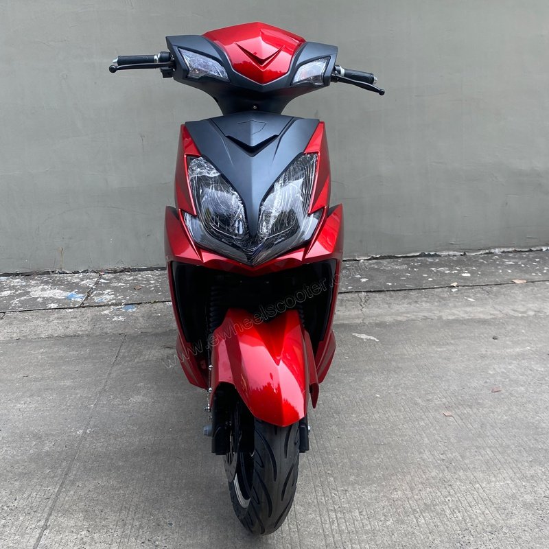 EEC Certificate 2400W Electric Scooter With 72V20AH Removable Lithium Battery For Adults