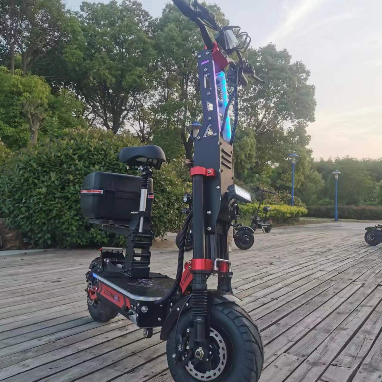 ESHINER R8 popular 13inch 8000W 10000W 15000W 60V 72V 30ah 60ah 80ah 100ah dual motor adult electric scooter with seat