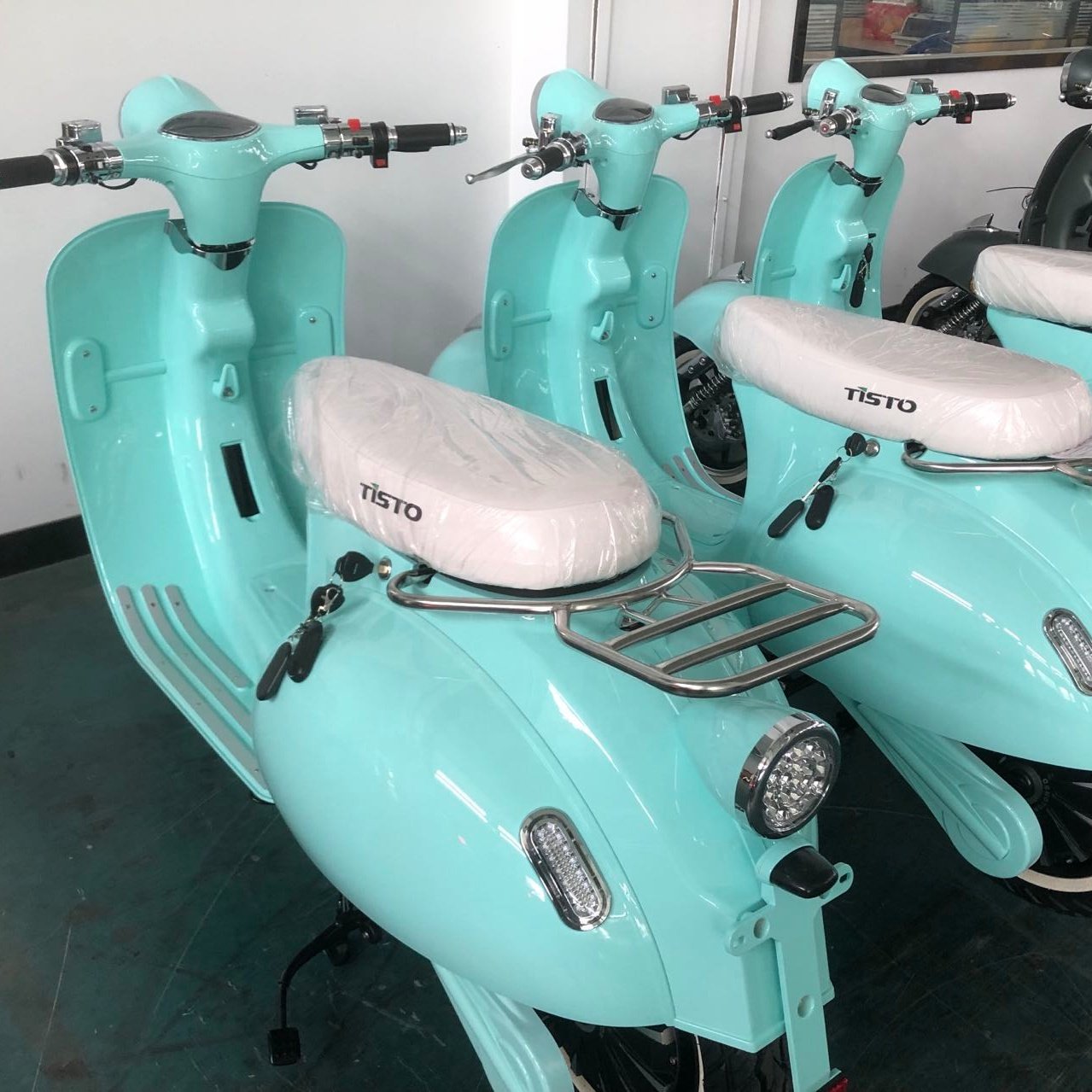 TiSTO from Germany best sale cheap electric moped luna vesp-a 3.0 small motorcycle 2500w with two wheel electric scooter