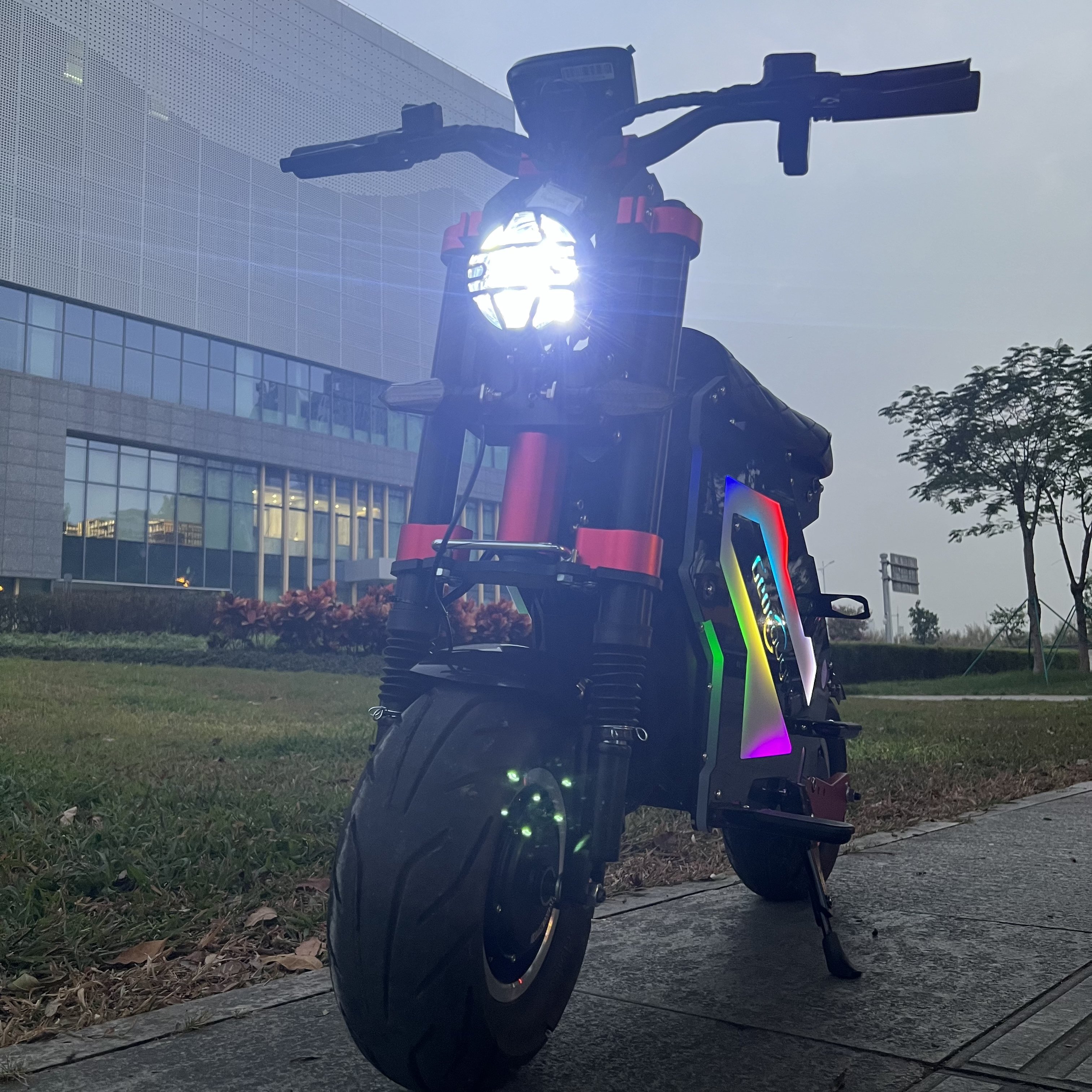 Geofought Molo 5 10000W 15000W Seated E Scooter Adult 13/14 Inch 100Km 60V 7000W 52V White 72V 5000W Mini Electric Scooter