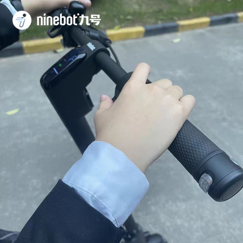 VSegway Ninebot E2 Plus Electric 8.1inch Kick Scooters 25KM/H 220WH Battery Foldable Removable Electric Scooter