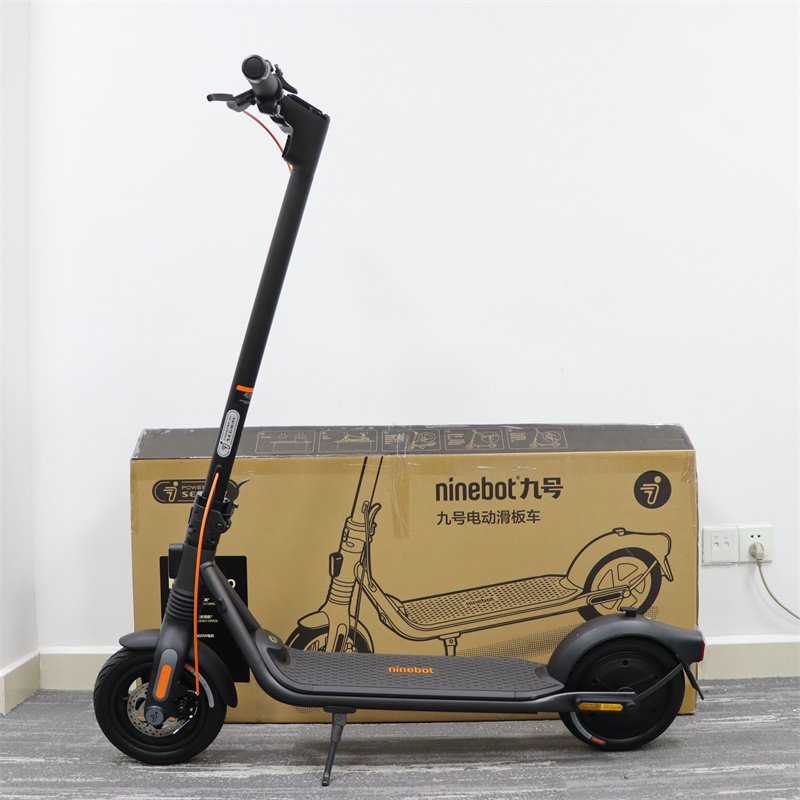 NEW EU Stock Ninebot by Segway F2 PRO Kickscooter 30km/h Max Speed 900W Motor Smart Electric Scooter 55km Max Range Scooters DDP