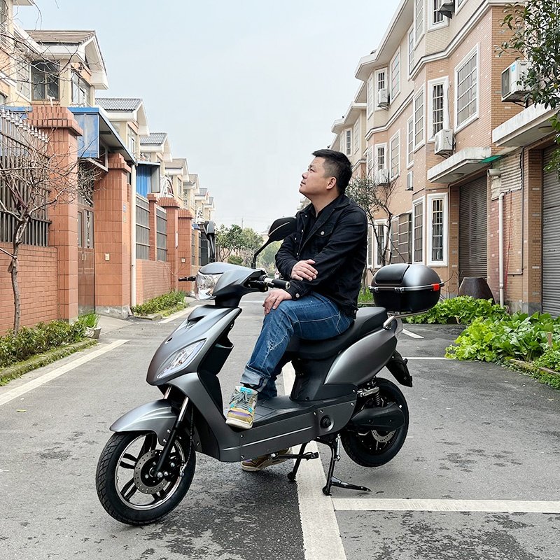 2024 hot 16 inch 18 inch steel frame electric scooter moped with pedals uk
