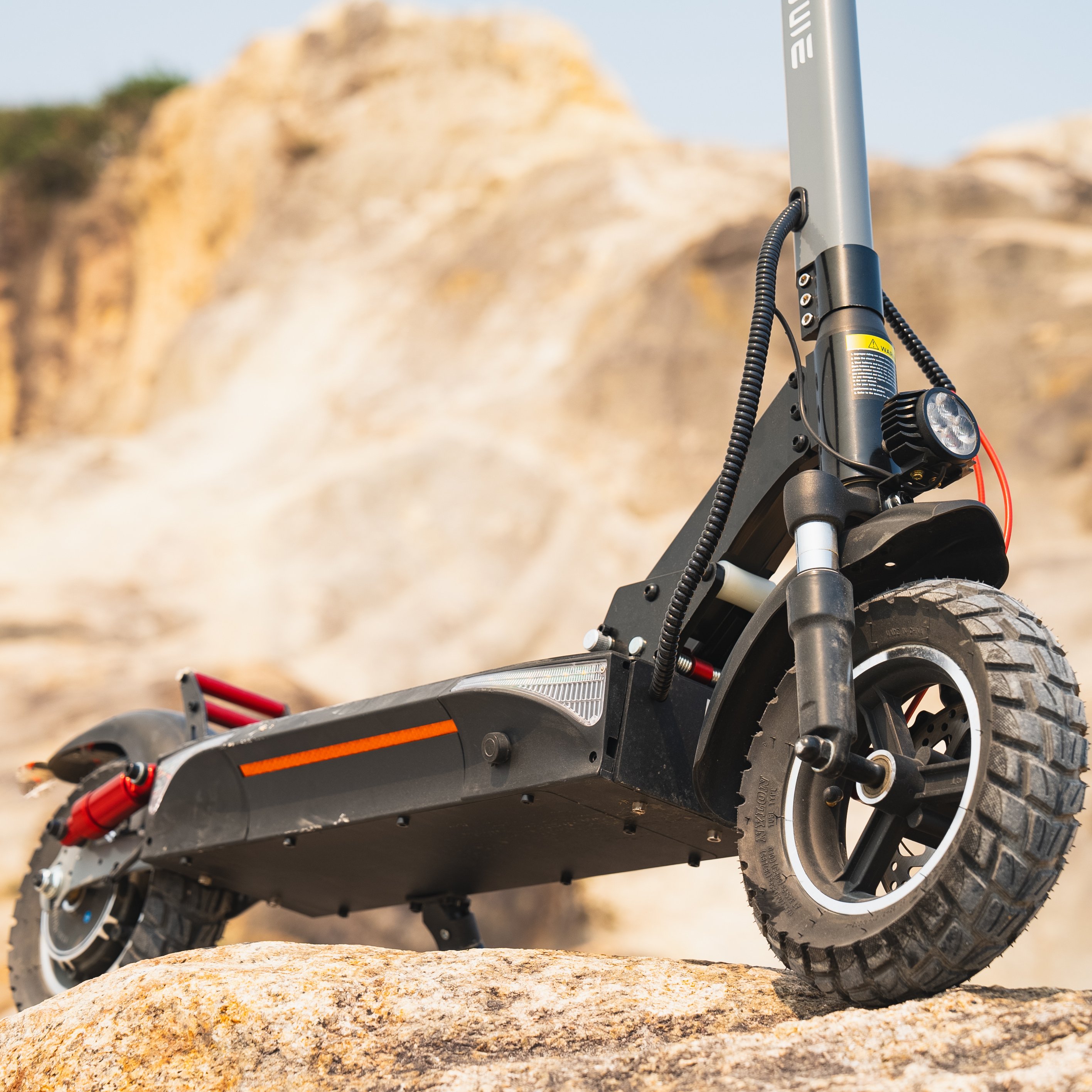 EU Stock Two Wheel Off-road electric scooter With Seat Engwe Y600 600W Powerful Motor electric scooter Adults 10 Inch E scooter
