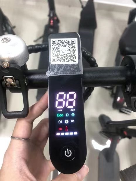 Europe warehouse hot sale cheap 8.5inch 350w foldable electric scooter for adult