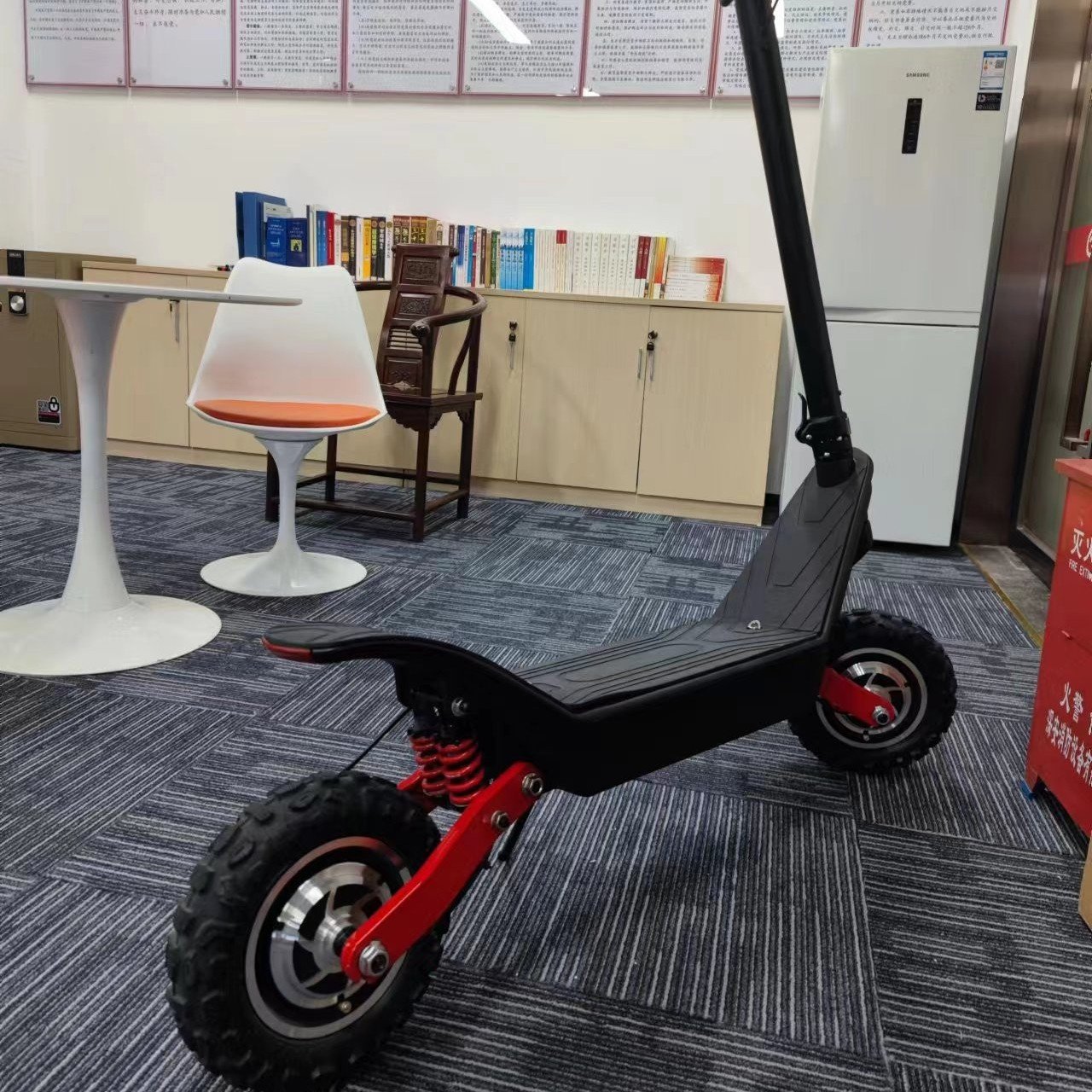 Powerful High-quality escooter 11inch Off Road X10 Scooter Folding Electric Scooter Fast Speed Mobility Scooter