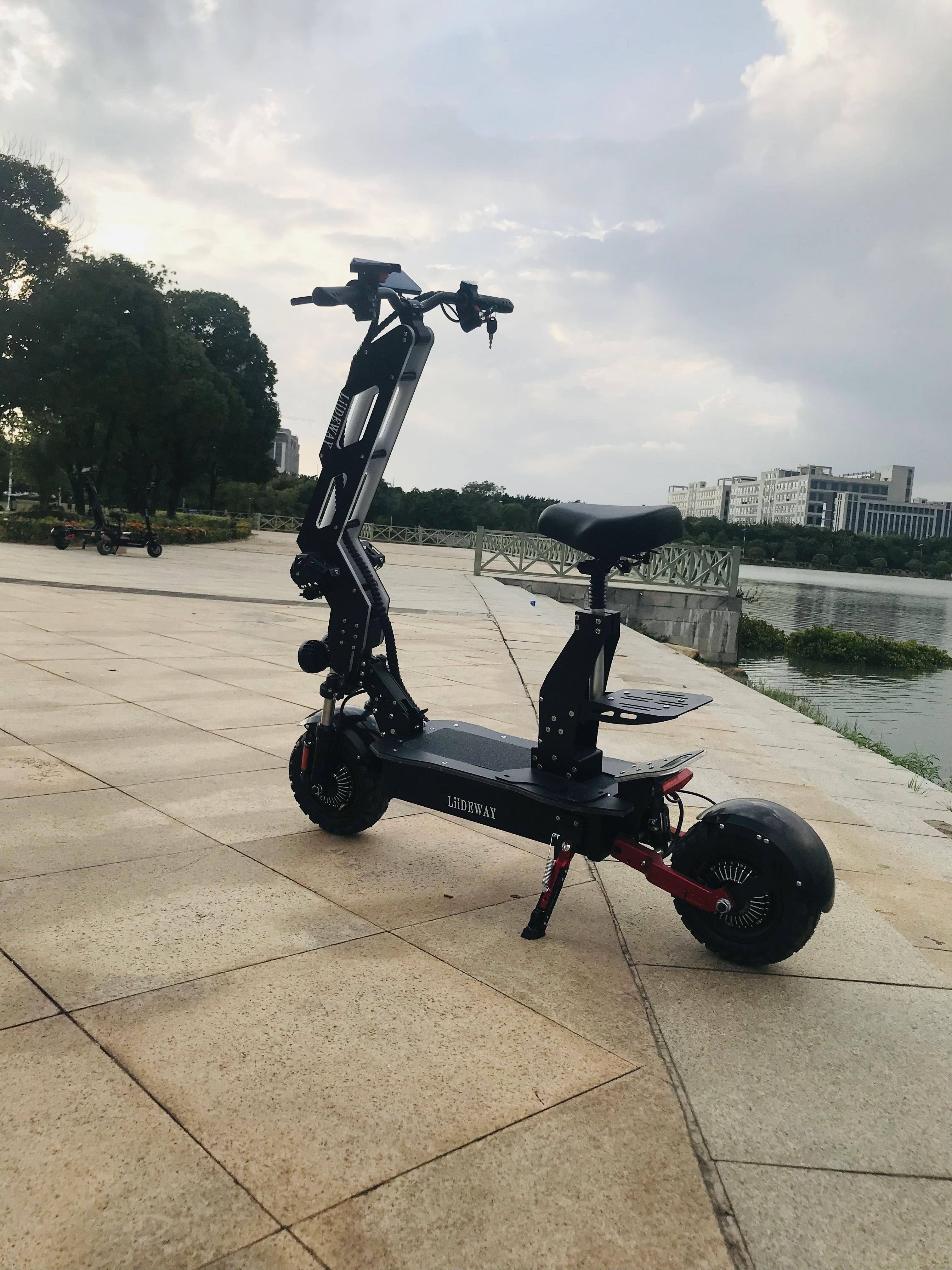 Double motor 4000W*2 more power E Scooter electric scooter