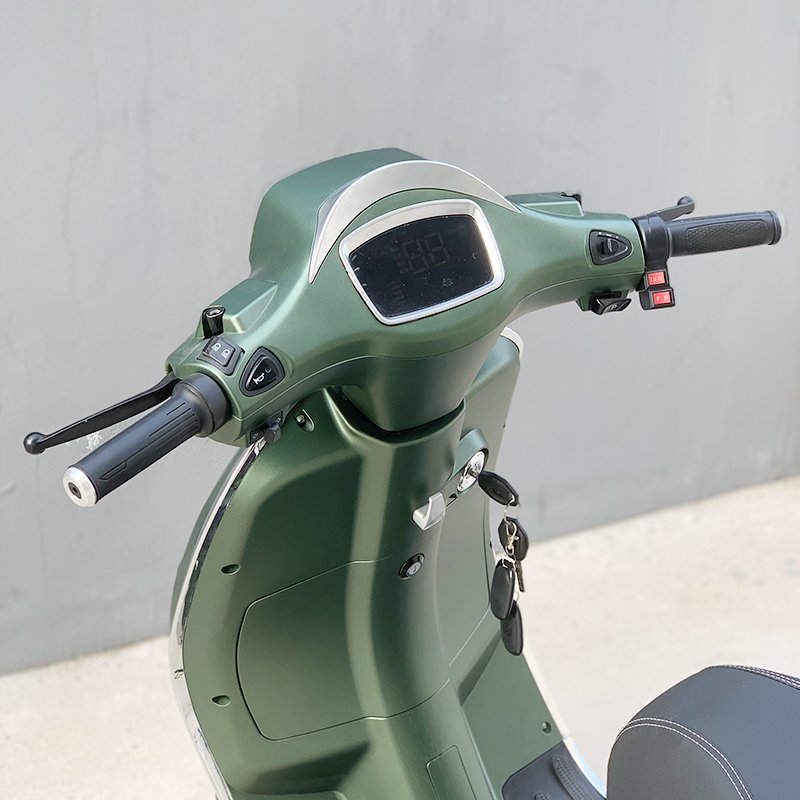 Wholesale 45km/h Long Range CKD electric scooter Adult Mini electric Motorcycle scooter Factory Directly Mobile Scooter With EEC