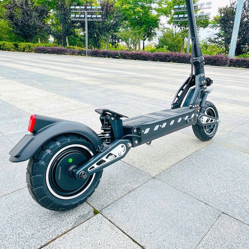 Factory Direct DriveTron IPX5 10 inch Tubeless Tire Long Range 70km High Speed 70km/h 3000W Electric Scooter