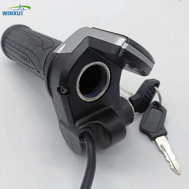 LCD Speed display Throttle E-bike accelerator Handlebar Battery voltage Mileage display for Electric Bicycle Scooter Motorbike