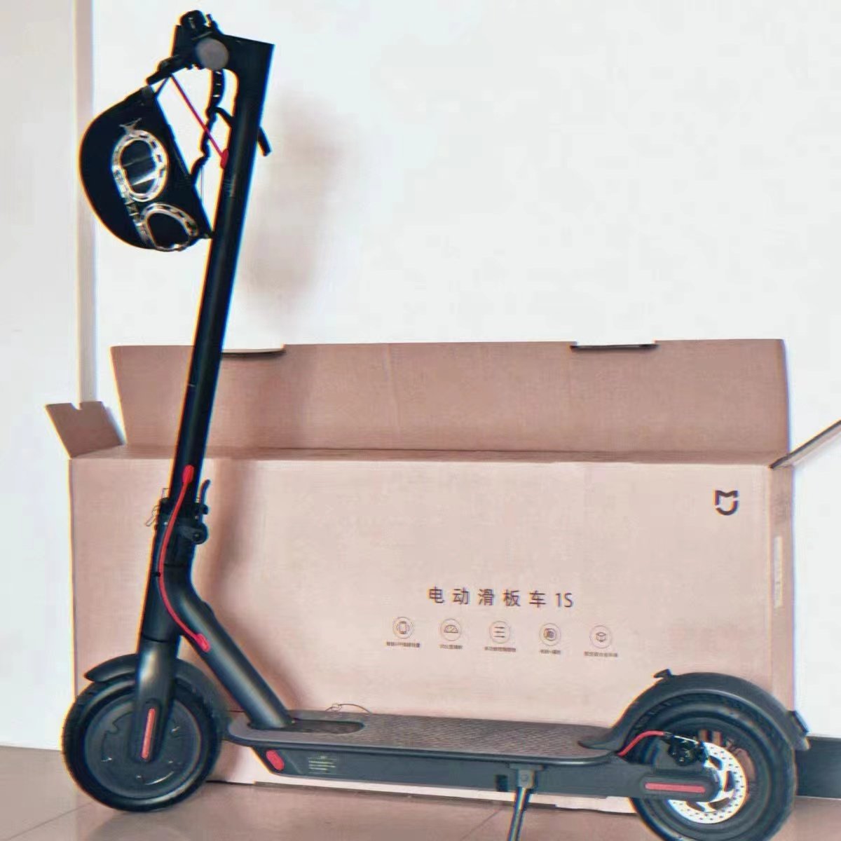 Fastest Selling M365 Electric Scooter 7.8Ah Battery 2000w 36v Two-Wheel Design Foldable Electric Skateboard European American