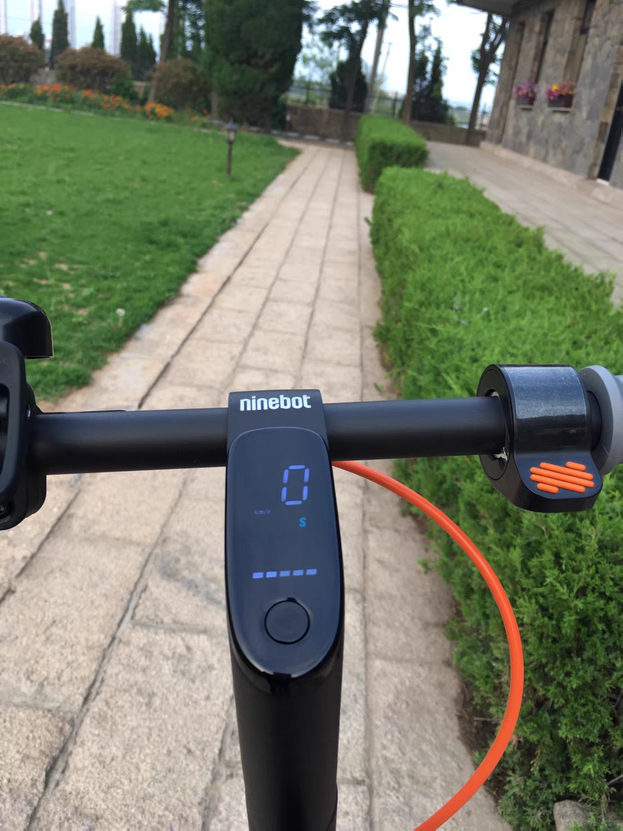 China Original E-Scooter Segway E2 Smart Electric Scooter Long Range 25km Kickscooter 20km/h Ninebots APP Control