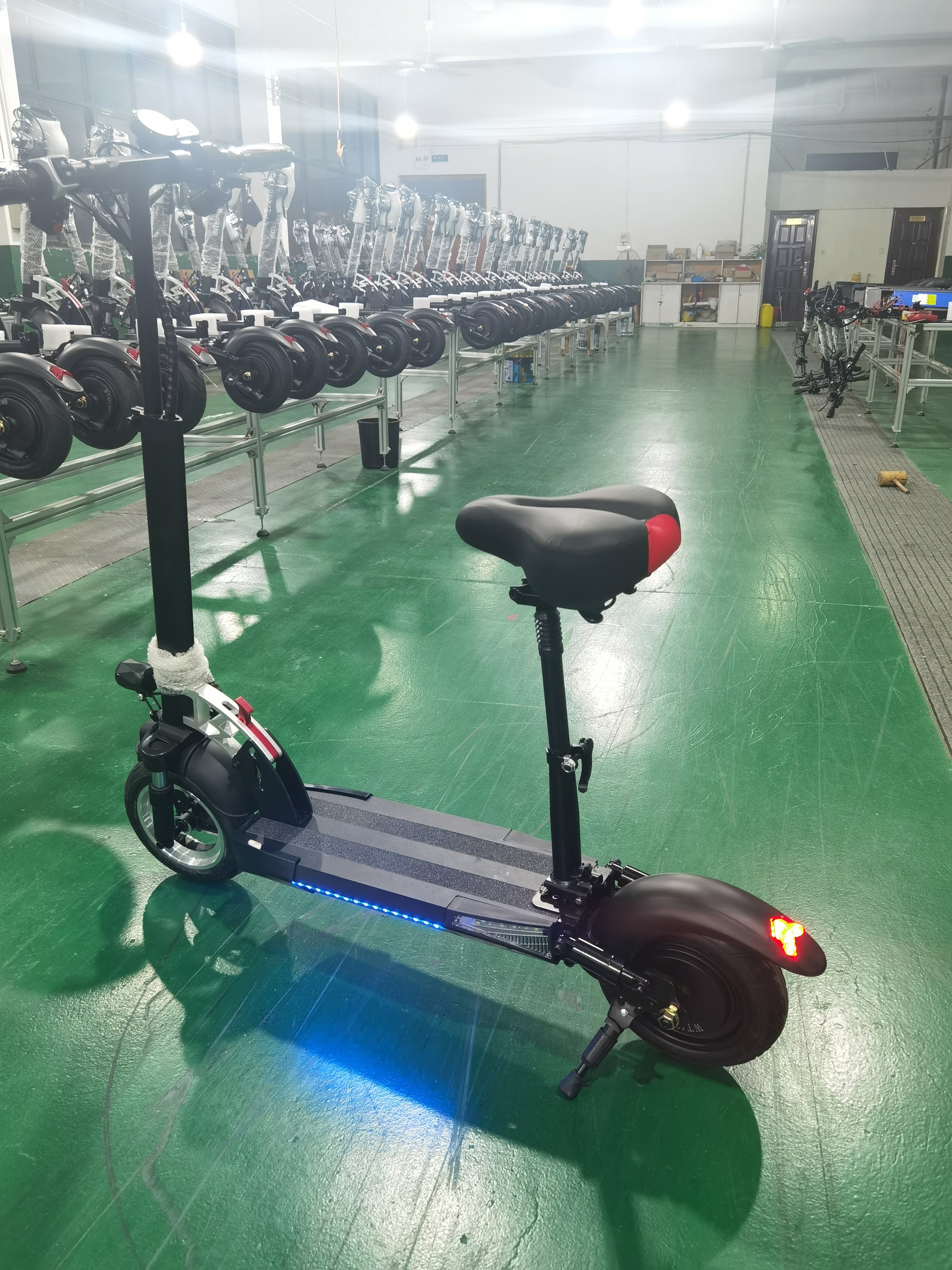 EU USA stock 10inch escooter fast delivery dropship 800W 48V 15AH Electric scooter with seat for Adults