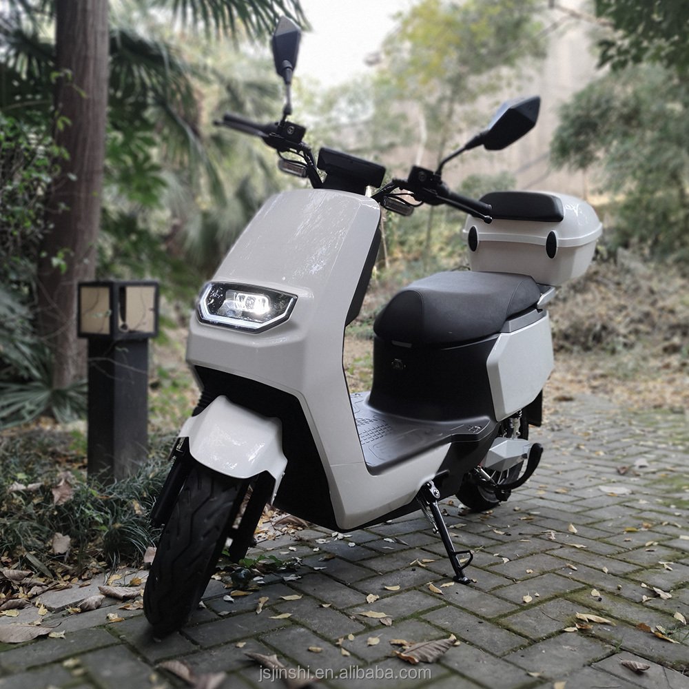 EEC Electric scooter new model with two sets lithium batteries has a range of up to 120 miles