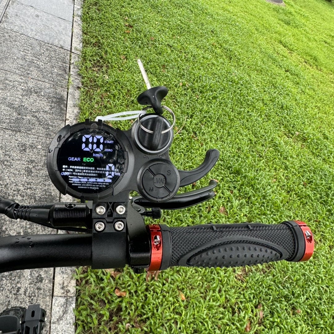 USA Stock Powerful Adult 11inch E-Scooter 60V 30Ah Battery 6000W Dual Motor Electric Scooter with Seat