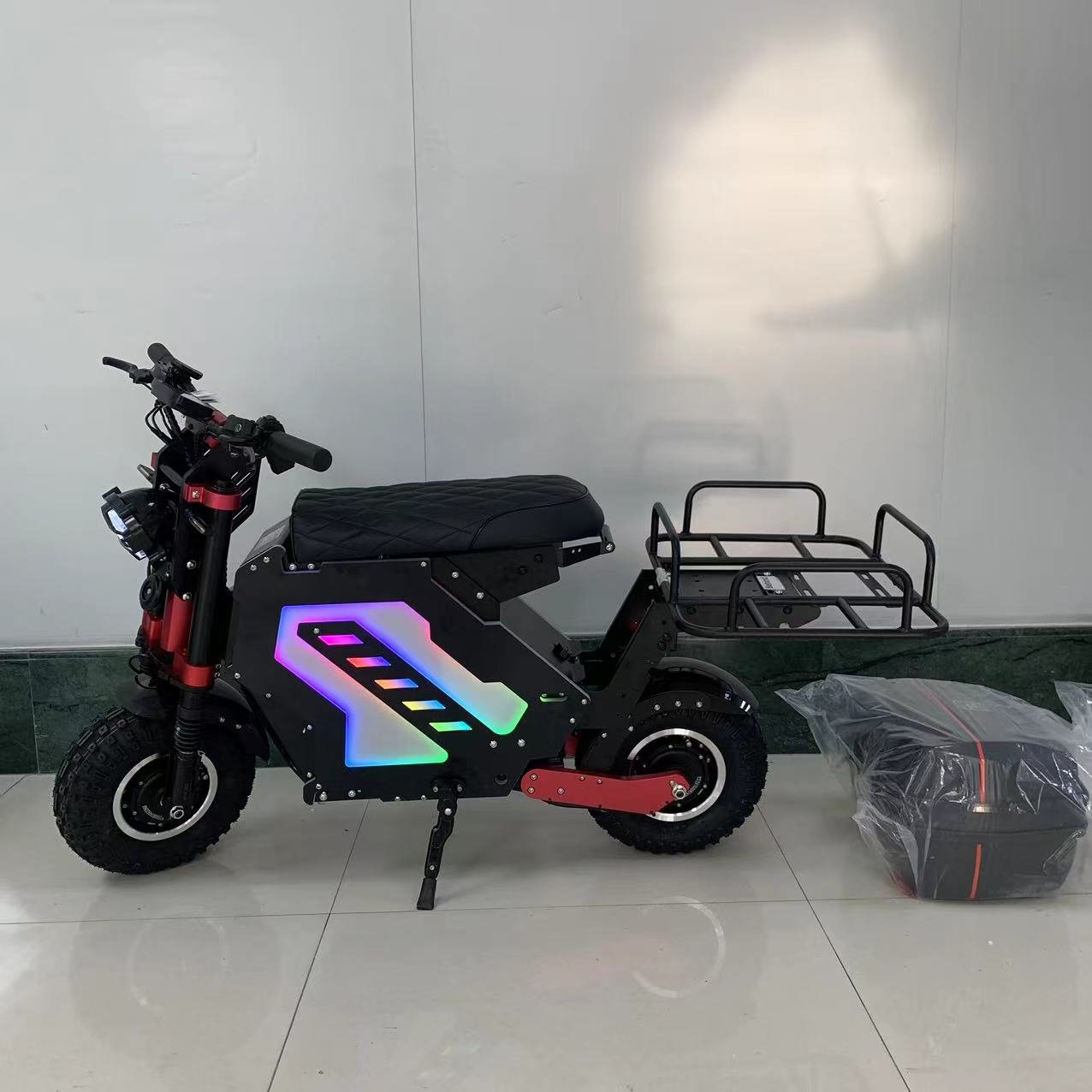 Molo 5 8000W 10000W 15000W E Bike Scooter Long Range 60-150Km 72V Dual Motor Electric Scooters With Pedals Detachable Battery