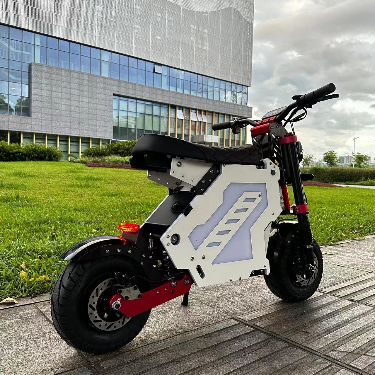 New model Molo5 NFC password start 52V 60V 72V 5000W 7000W 10000W 14inch tire 60-150km long range electric scooter