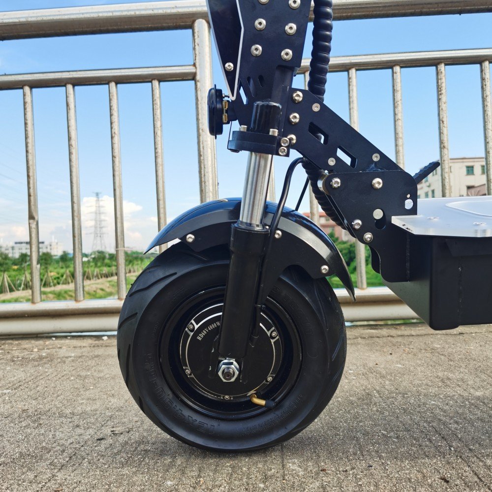 Hot sale Lithium Battery High Grade 12 Inch Double Motor 5600W 90Km/H Fast Electric Scooter with Adult