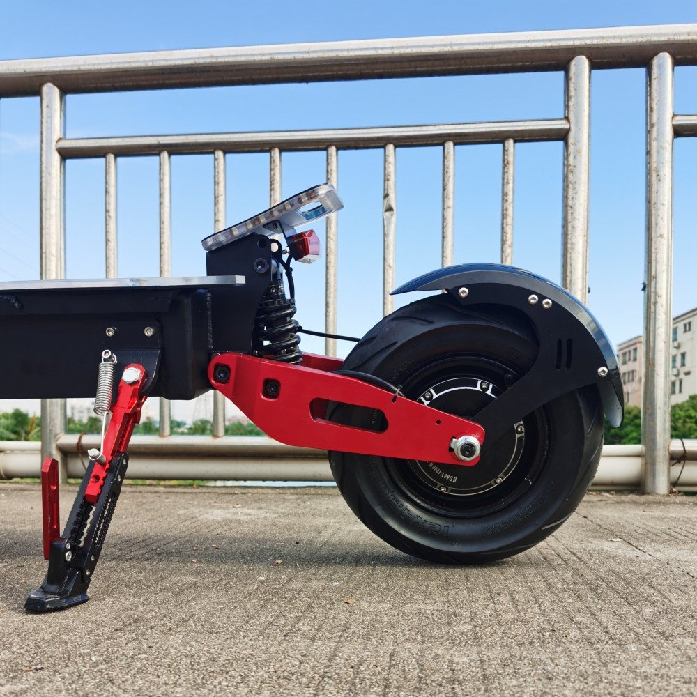 Hot sale Lithium Battery High Grade 12 Inch Double Motor 5600W 90Km/H Fast Electric Scooter with Adult