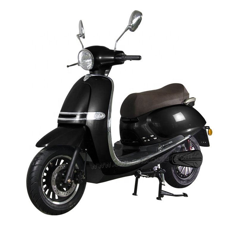 75KM L3e EEC Approved fast speed retro electric scooter with 4000W motor 8A Charger