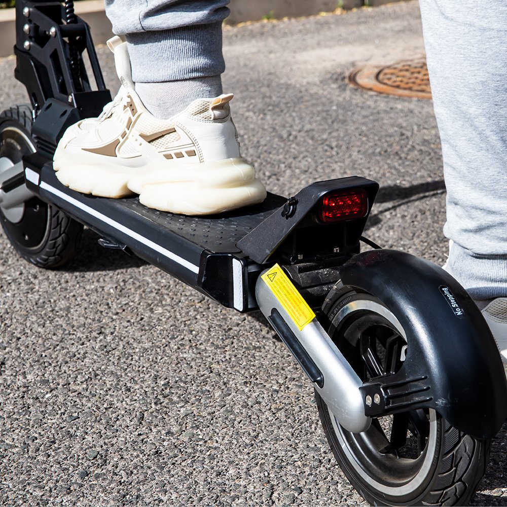 US warehouse 800W 48v 10.4ah 36km/h electric foot scooter Portable Commuting Electric Scooter for Adults with cycling lights