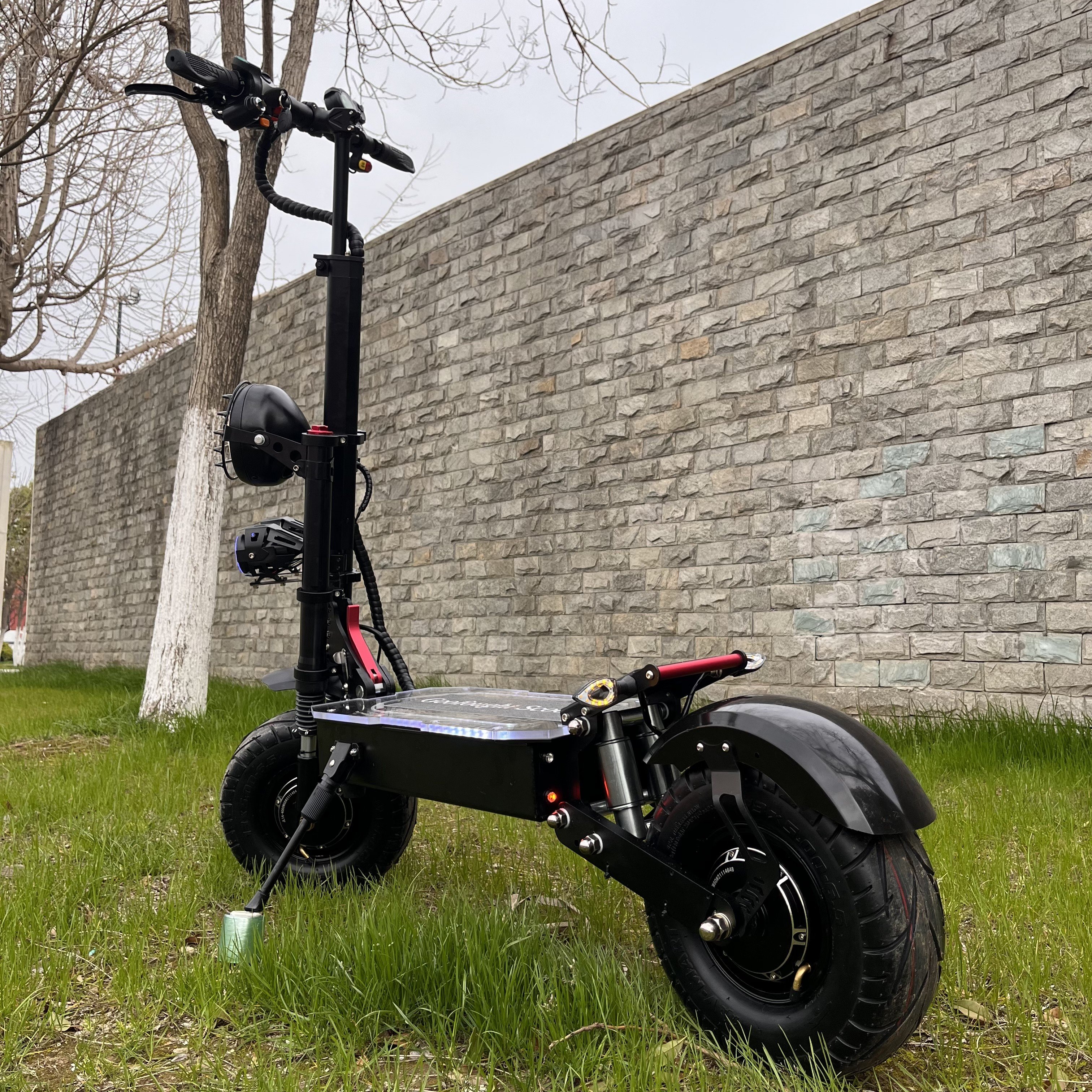 t8 maxi 11inch foldable electric scooter motorcycle 8000w with LED daiplay high quality