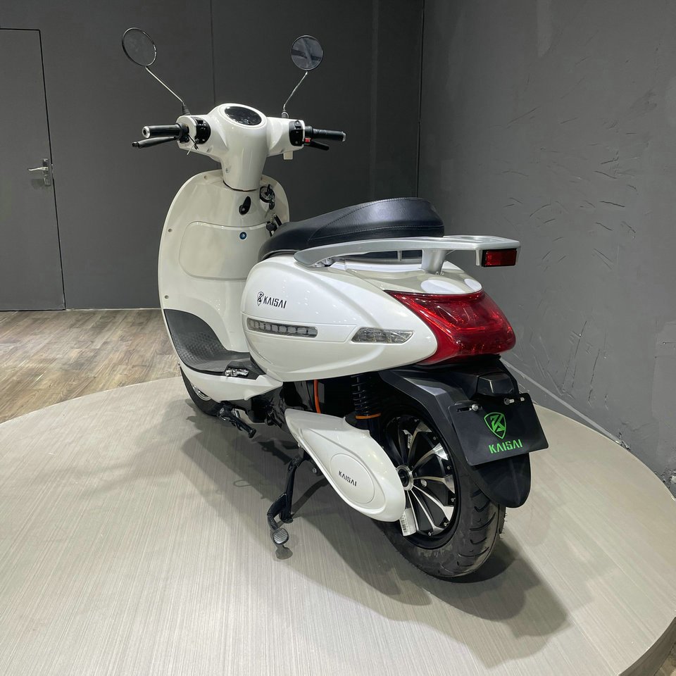 Low Price Chopper Dual Motor Electric Scooters Citycoco Steel Frame 2000w Ckd 2 Wheel Motorrad Ebike Adult Elektro Motorcycles