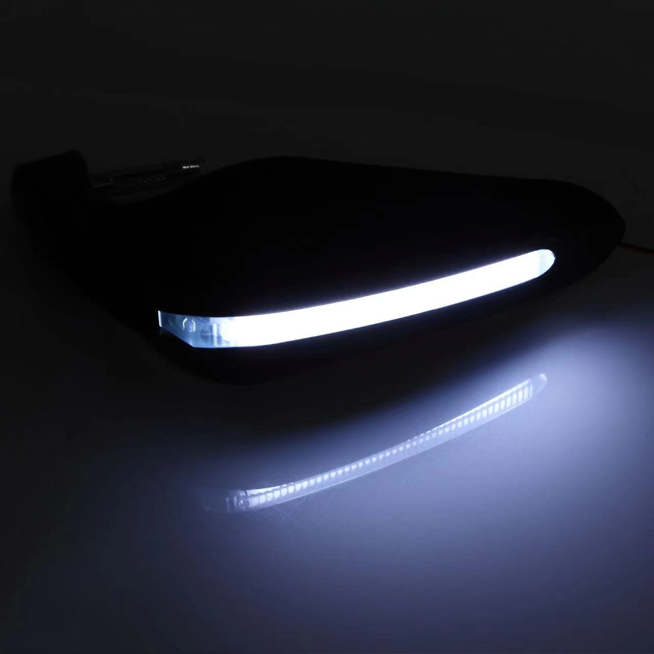 Motorcycle Protection Gear Windproof Handlebar HandGuards Motorbike Accessories LED Flashing Protector Shield Universal