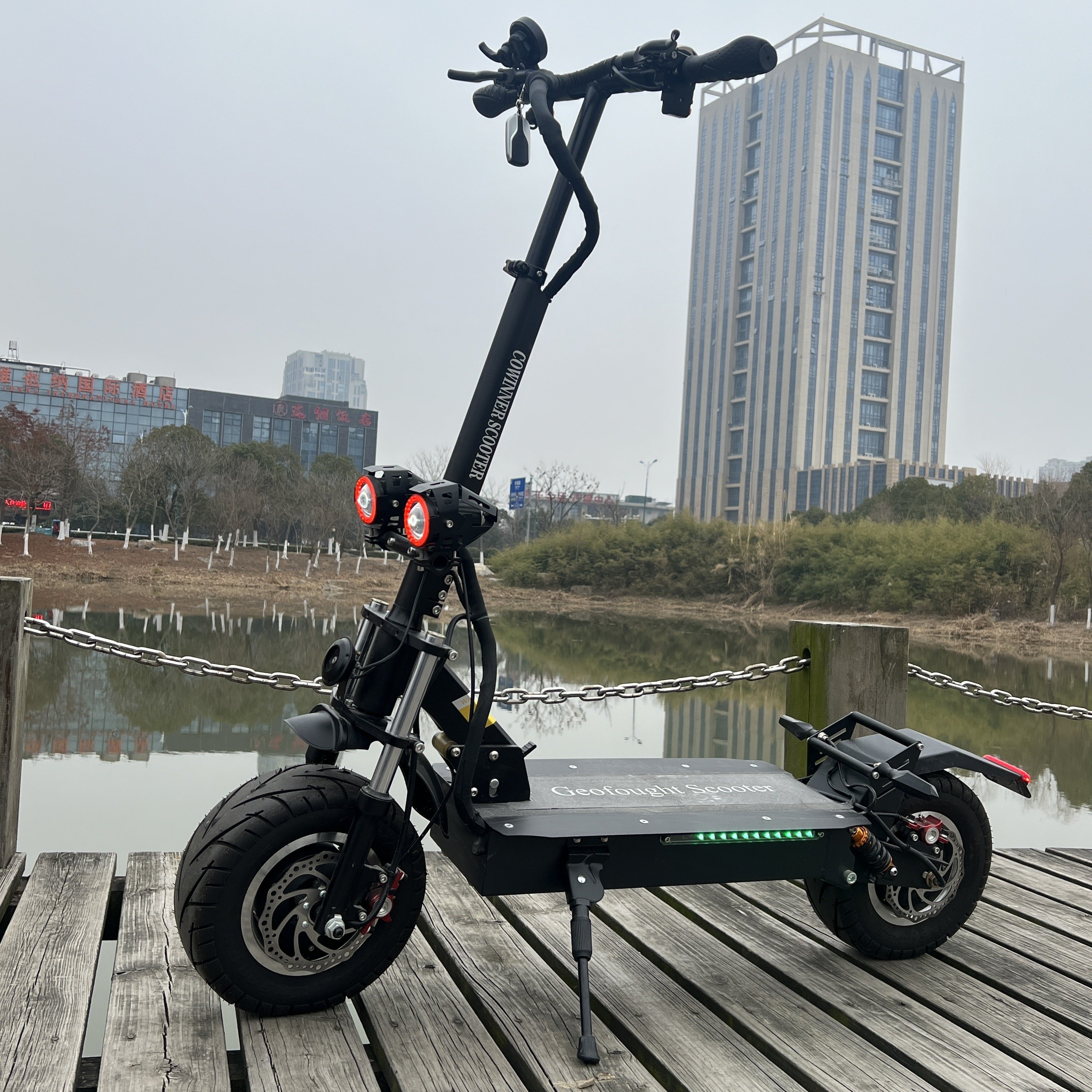 Factory Direct Foldable Fast Speed Scooter 5600W 6000W dual motor 60V Adult Electric Scooter with Seat