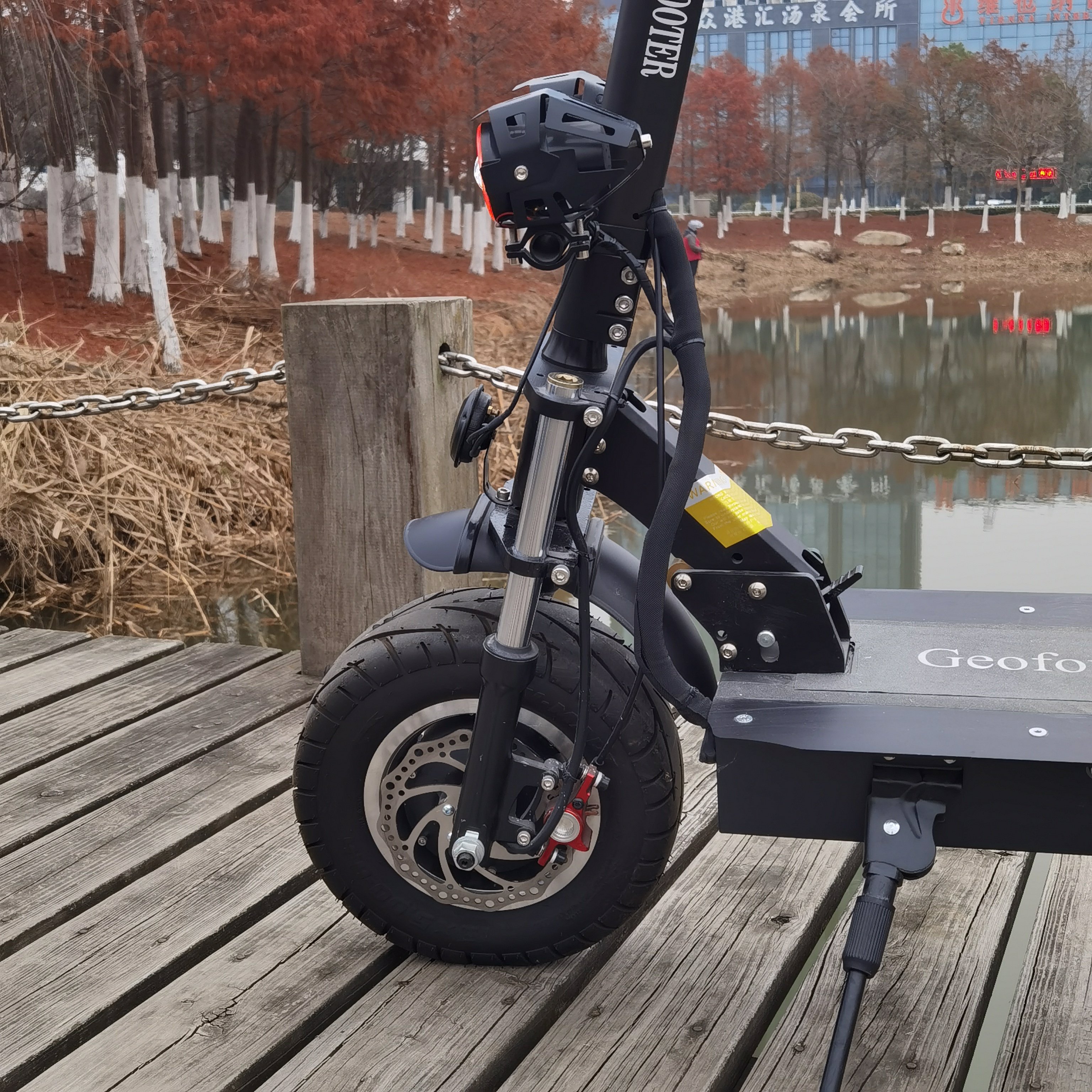 Factory Direct Foldable Fast Speed Scooter 5600W 6000W dual motor 60V Adult Electric Scooter with Seat