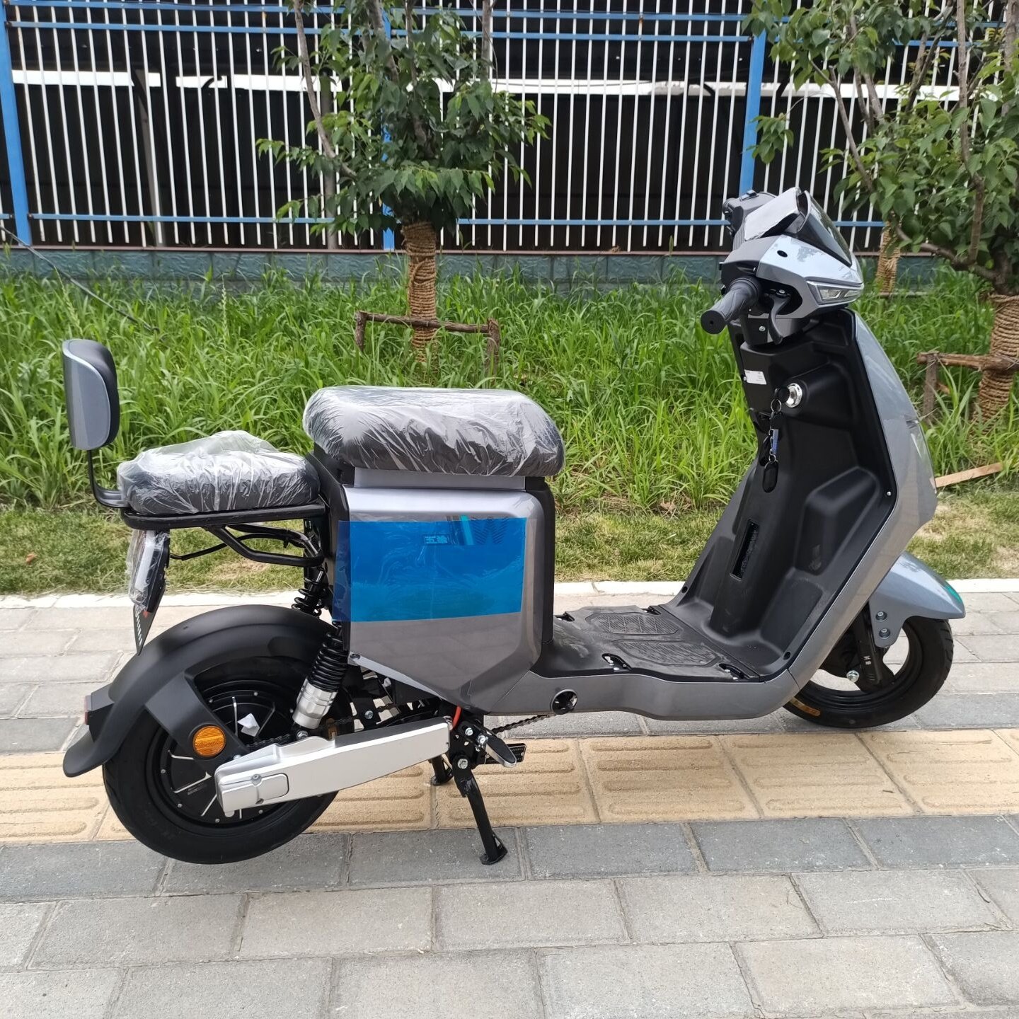 China Wuxi Long range Electric Scooter