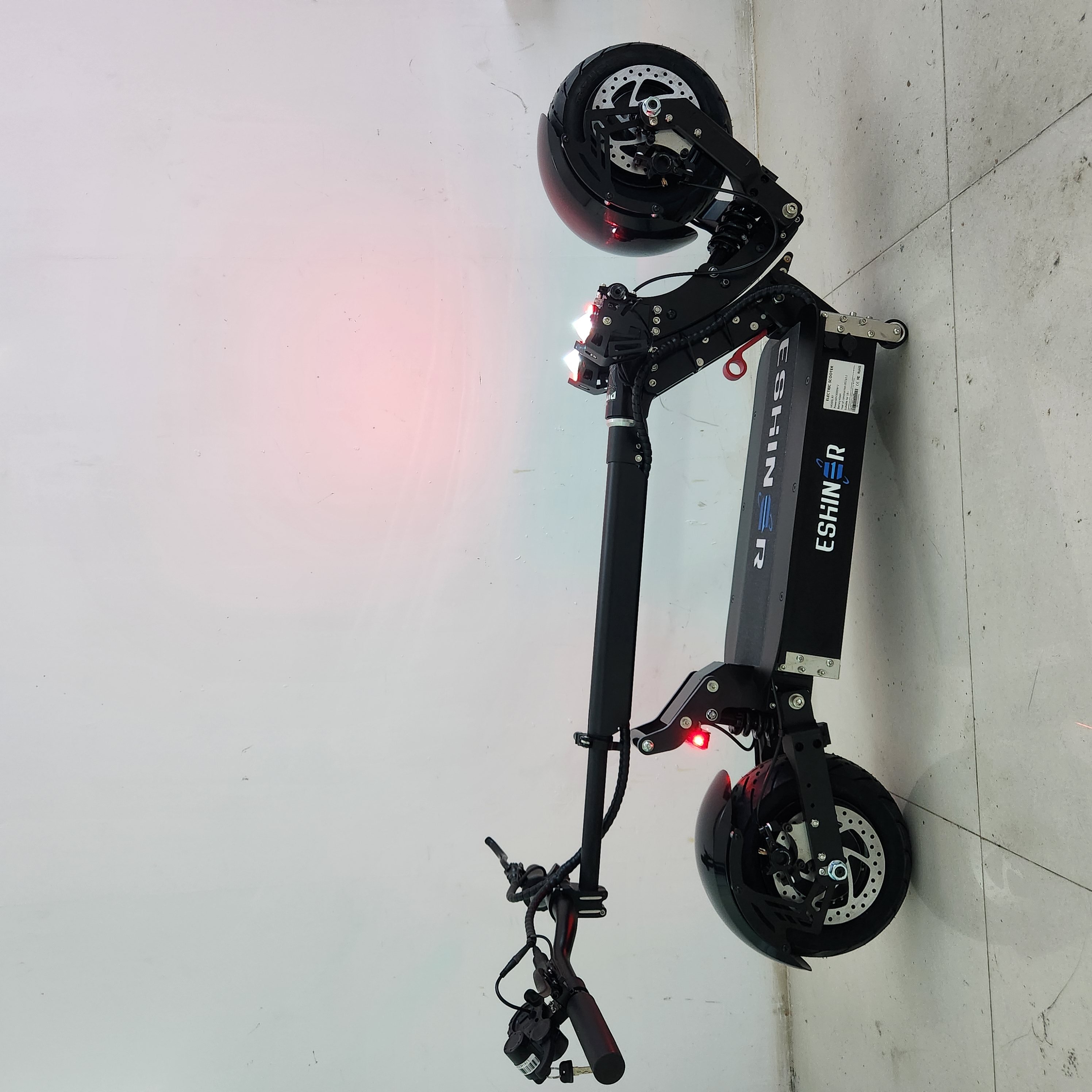 Long Range Modern E Scooter Adults Fast Speed 60V 6000W Dual Motor Powerful Long Range Off-Road Tires Foldable Electric Scooter