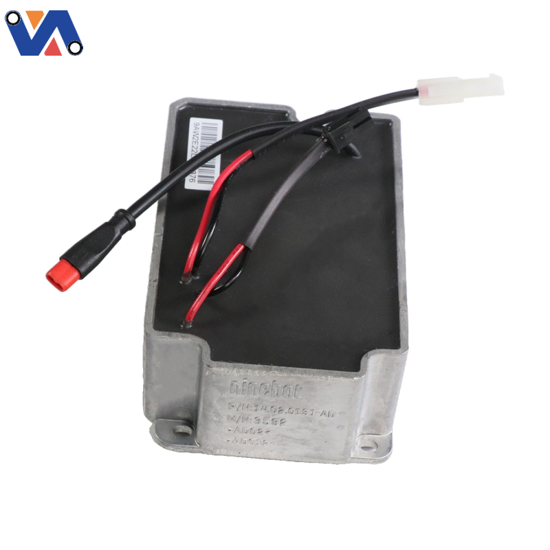 Eu Warehouse Wholesale Original built-in charger for MAX G2 G65 Electric Scooter Electric Scooter Charger Power Supply Parts