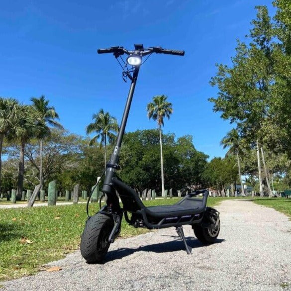 E2 MAX 72V 32Ah E 2 72V 28Ah 72V 40Ah Dual Motor 1500W*2 Top Speed 95km/h 11inch NA** Electric Scooter