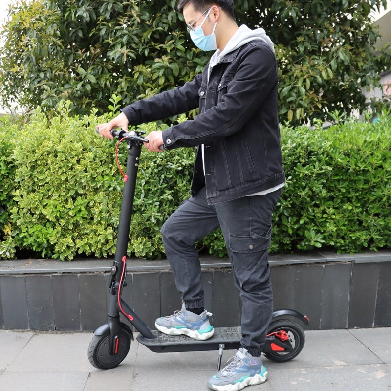Hot Sale Blue Tooth Fold Scooters Light Weight 36V 350W Motor Battery Removable 8.5 Inch Electric Scooter Wide Wheel E Scooters